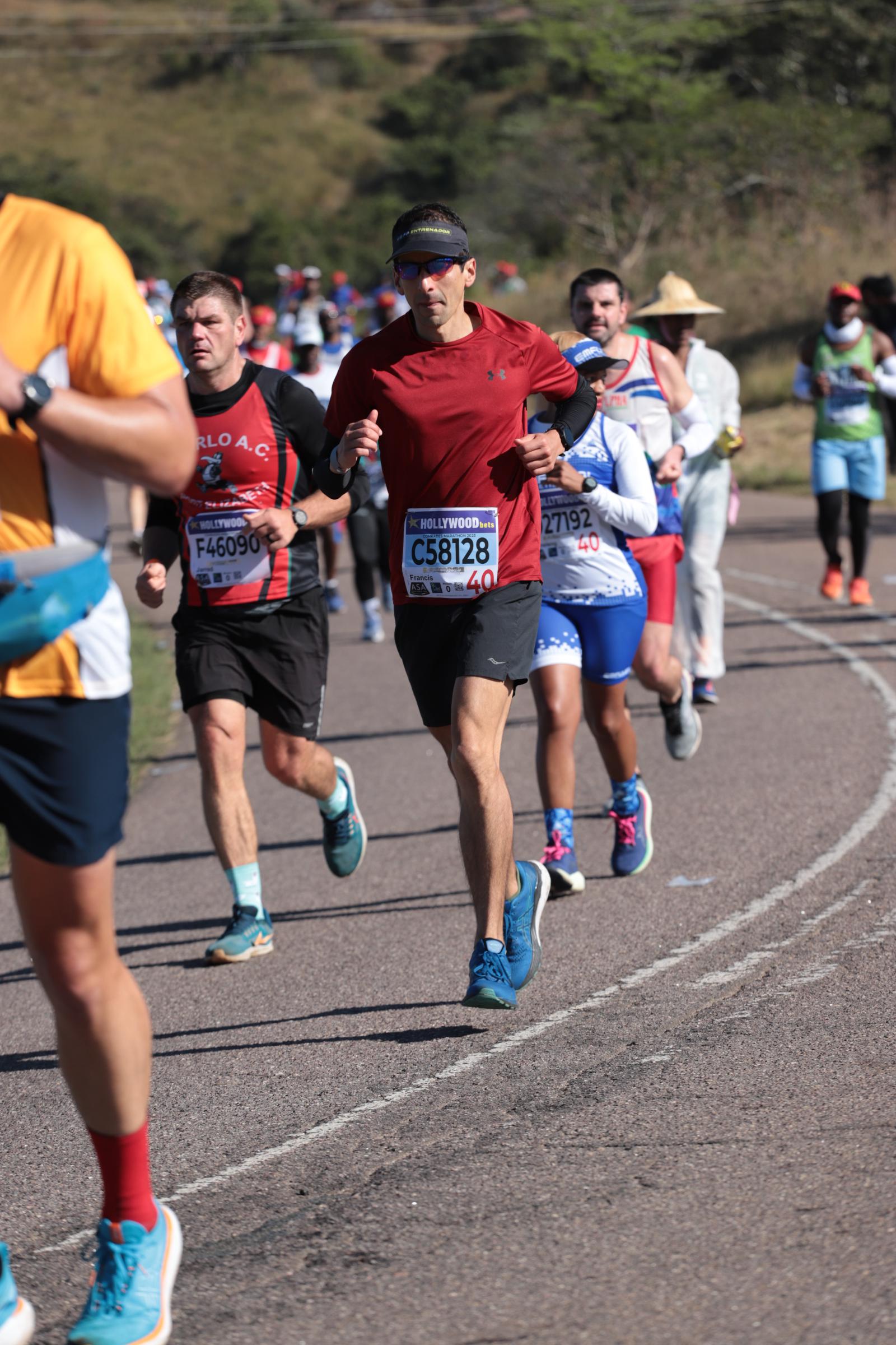 Francis Pardo corriendo en maratón